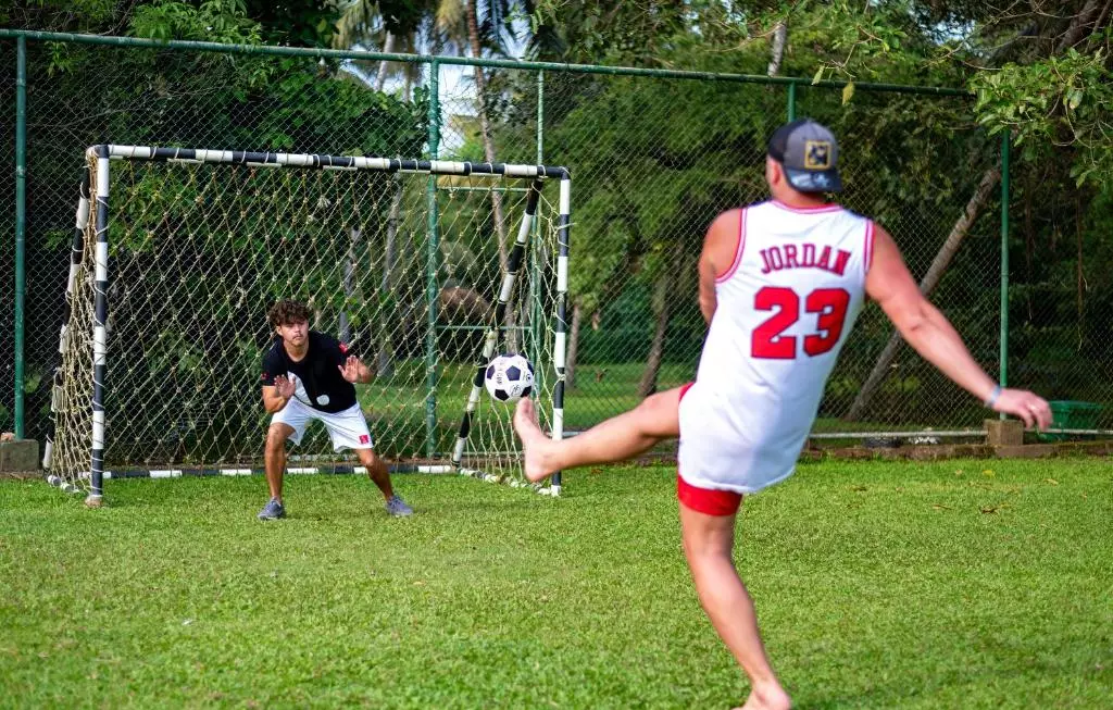 فوتبال هتل کلاب پالم بی نگومبو